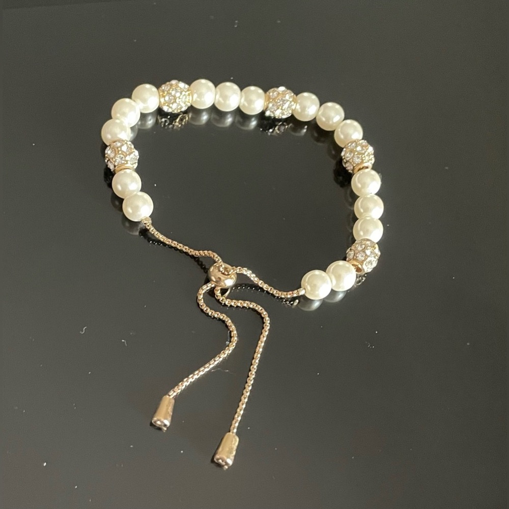 Elegant Faux Pearl and Crystal Bracelet adjustable